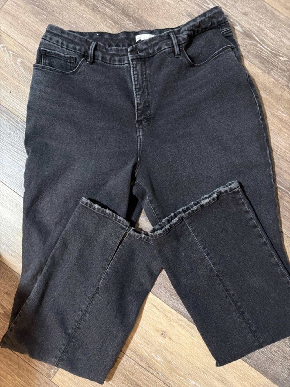 Good American Black High-Rise Slit Flare Leg Jeans 16